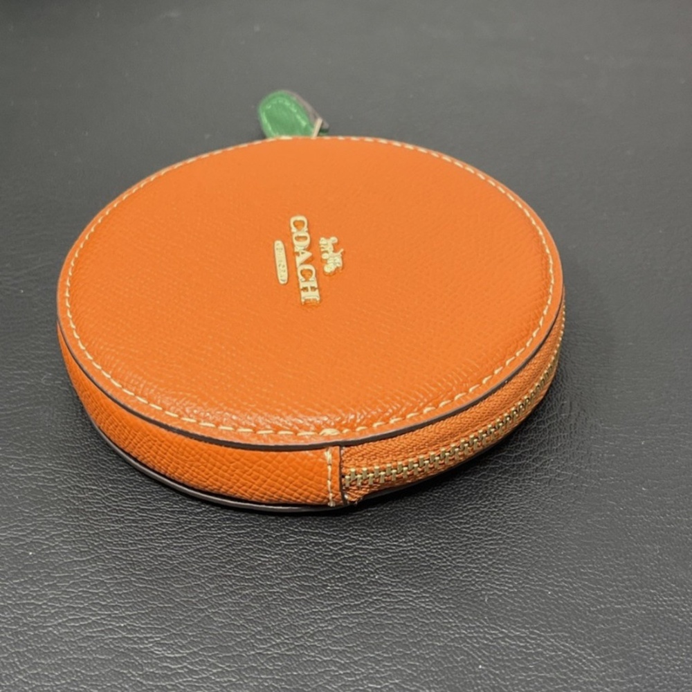 NWT Coach 🍊Orange Coin Case - Picture 3 of 8